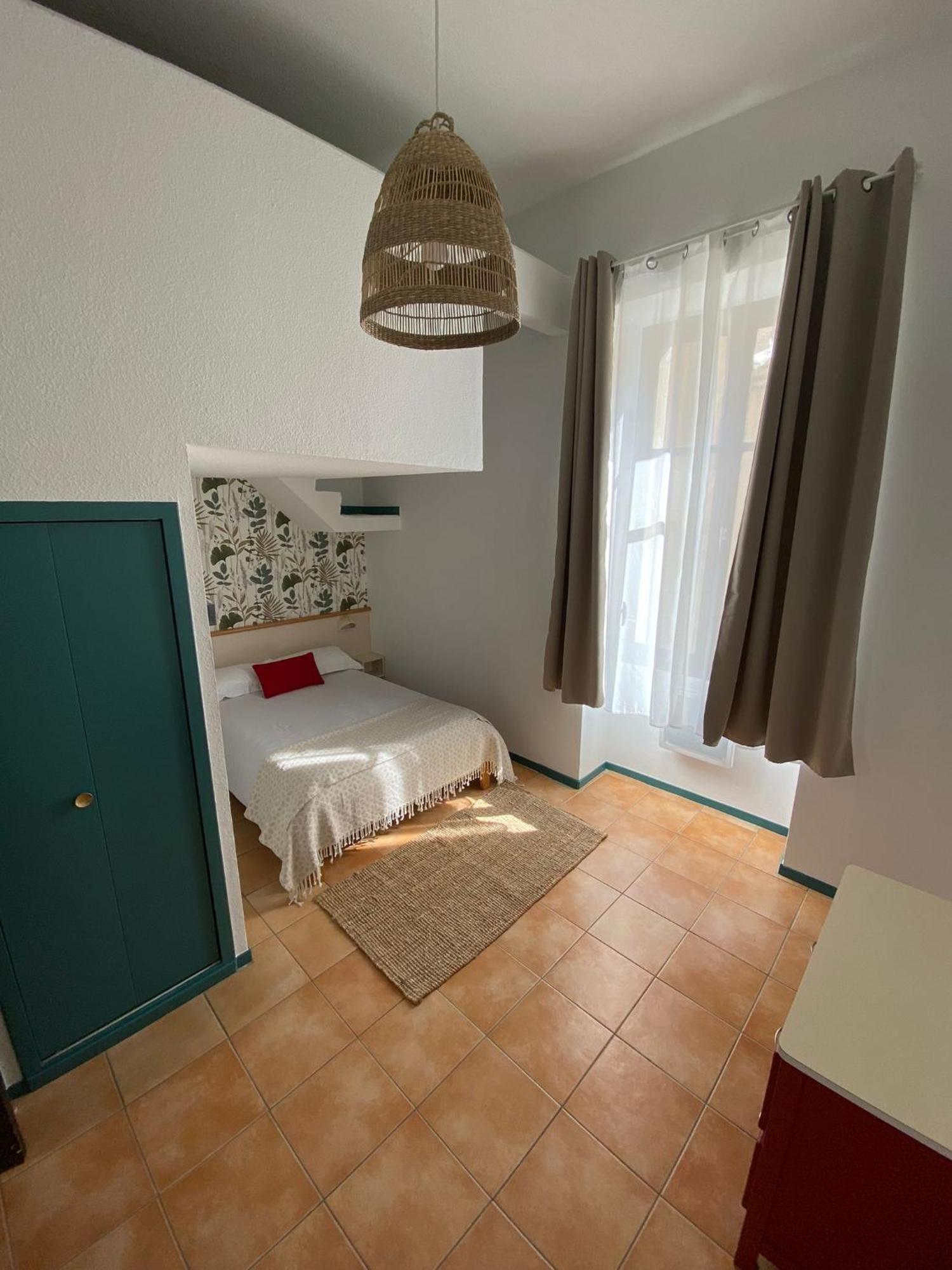 Le Cloitre Des Dominicains Buis-les-Baronnies